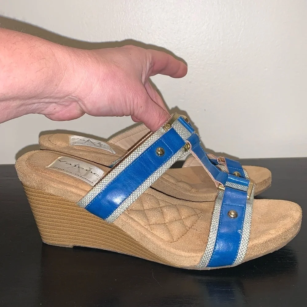 AJ‎ Valenci Wedge Heel Sandals.  Size 8 Wide.